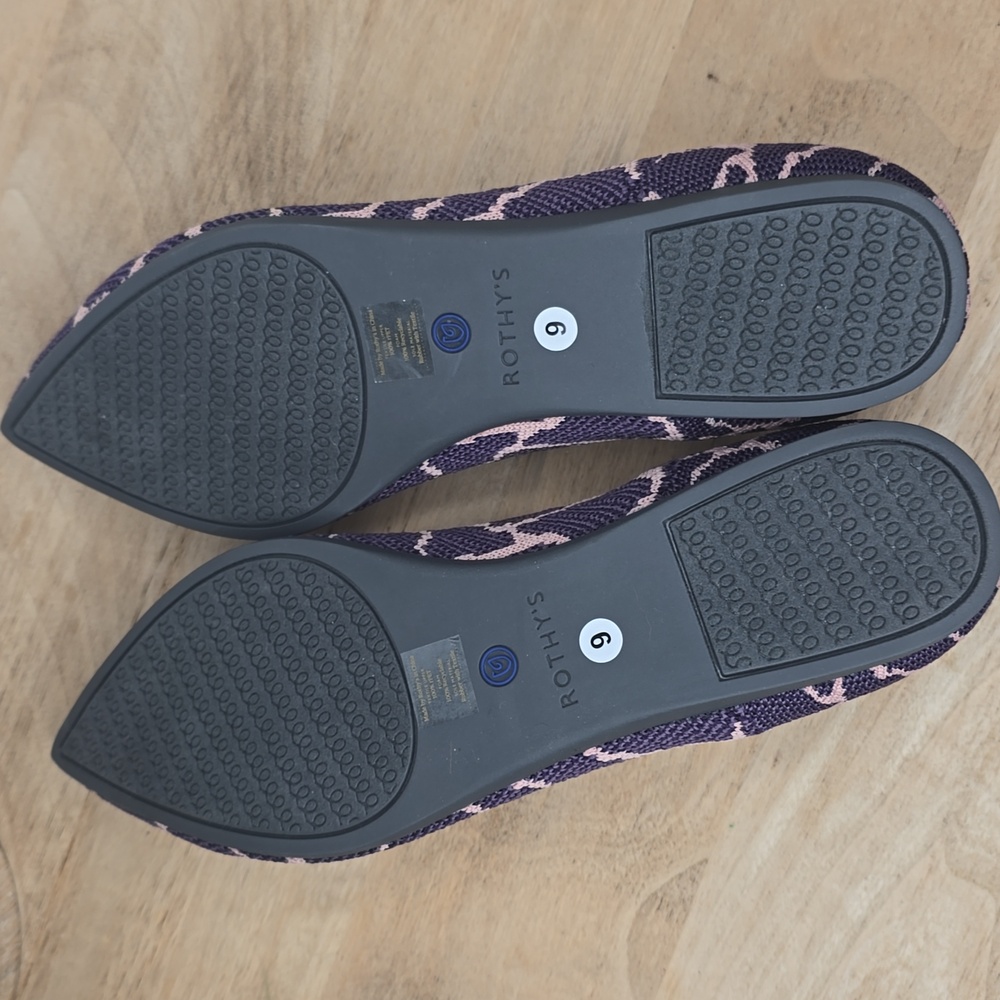 Rothy's The Point in Violet Giraffe, size 9 - Picture 5 of 10